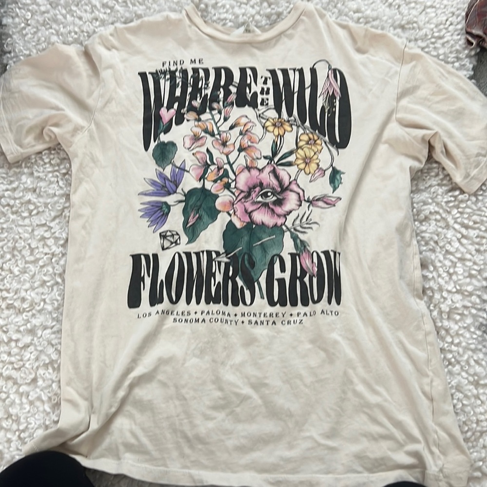 Oversized tshirt youth sized xl fits like a women’s medium